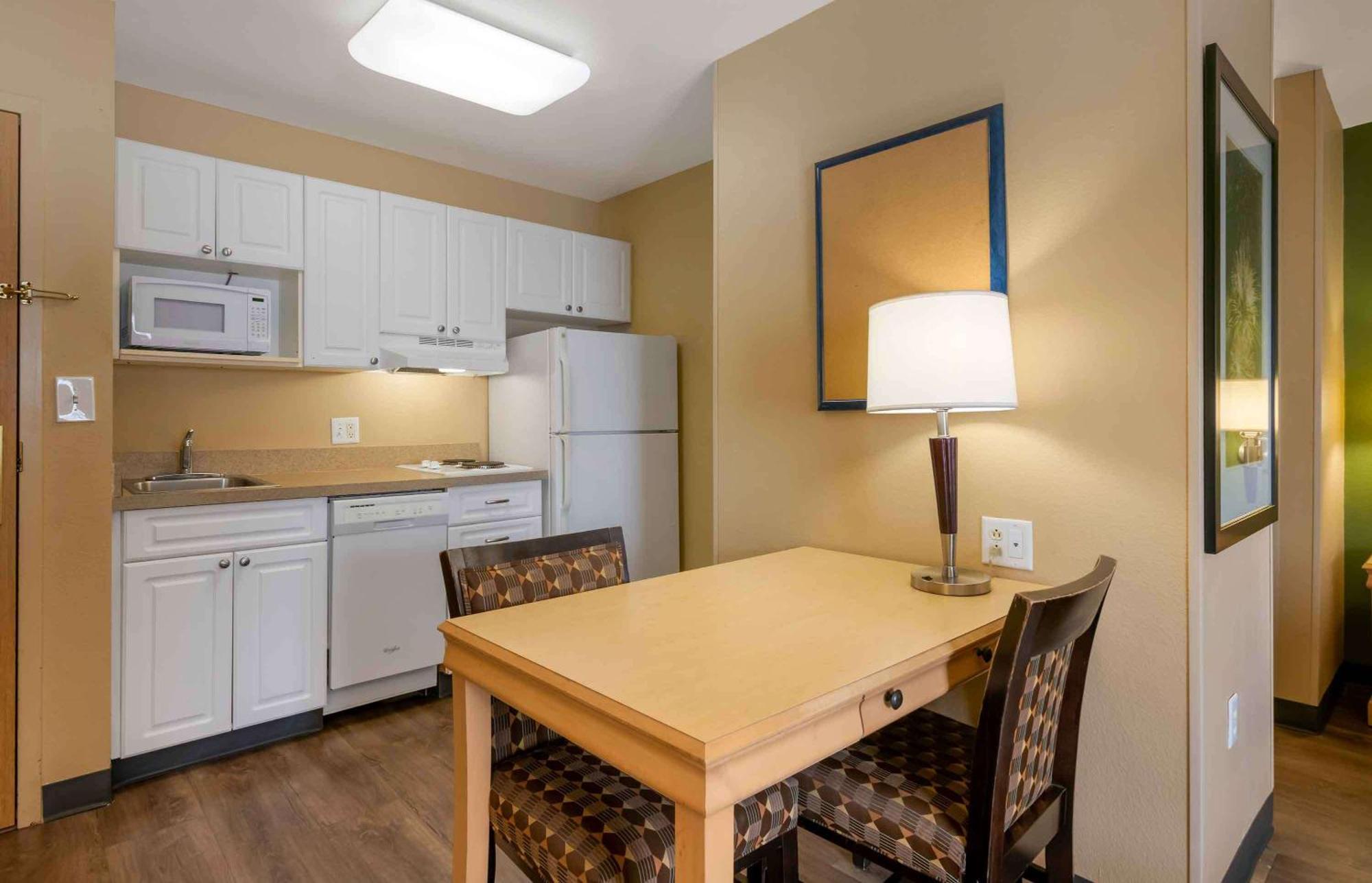 Extended Stay America Suites - Orlando - Convention Center - Universal Blvd Williamsburg Exterior photo